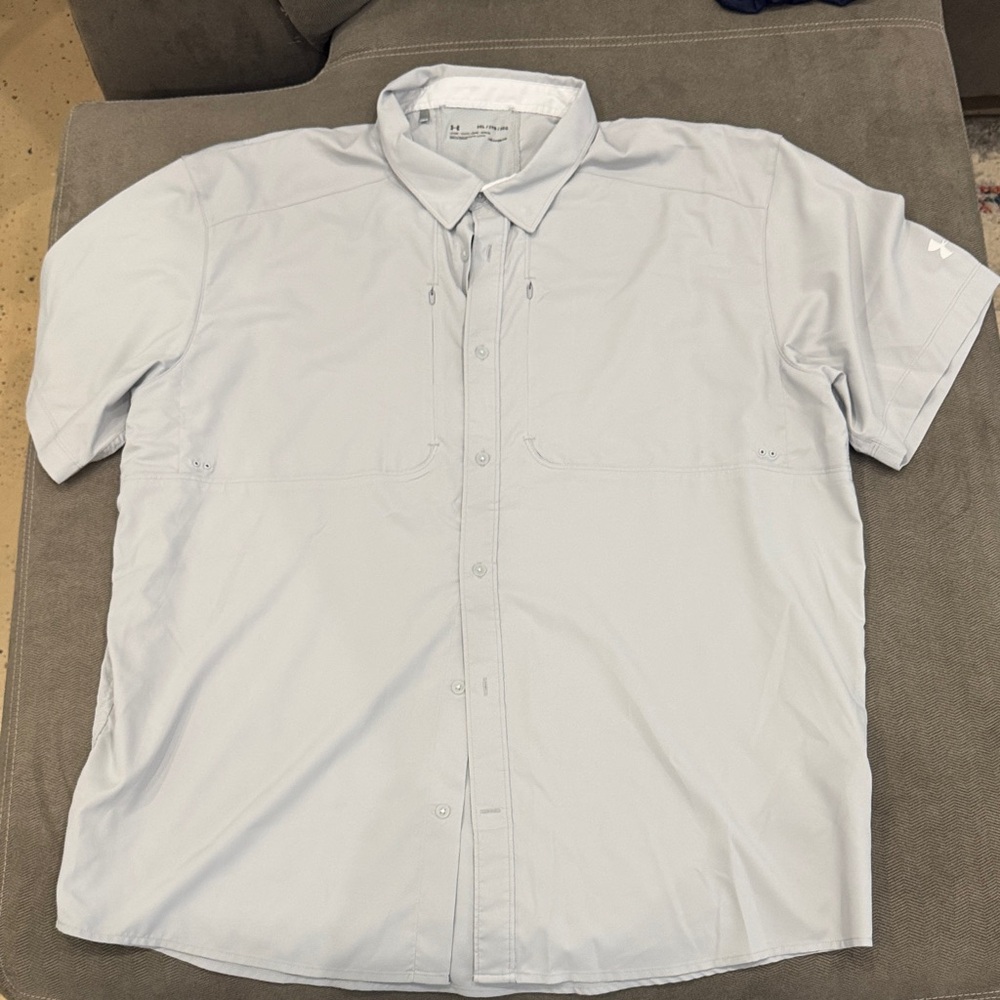 Under Armour Men's Light Gray Casual Button Down Shirt